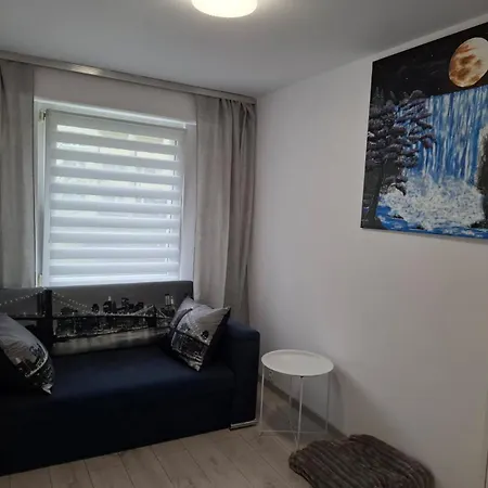Apartament Z Balkonem Na Parterze W Bloku 3 Pietrowym Apartment Bydgoszcz